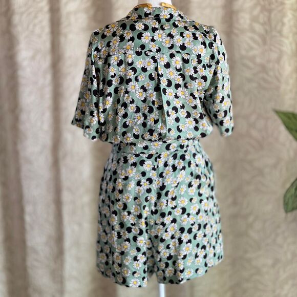 NWOT Sandro Daisy Print Satin Romper Size 4 (Seen on The Bold and the Beautiful) - Picture 3 of 11